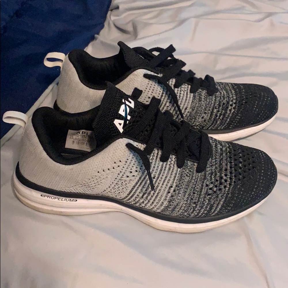 APL ( LuLu Lemon ) shoes men’s 9.5